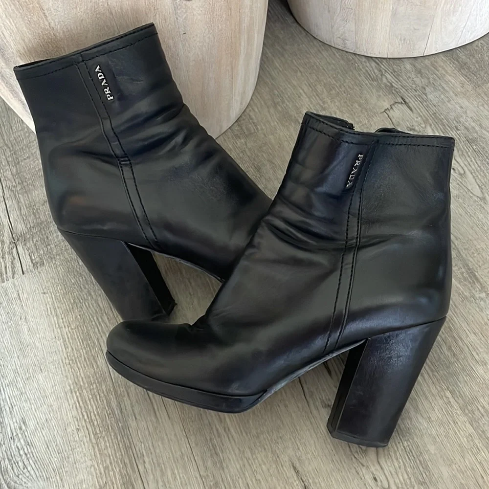 PRADA Boots black leather - Picture 2 of 3